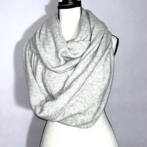 TABITHA WEBB Cozy Gray Knit Wool Blend Infinity
Scarf Cowl Neck Wrap One Size